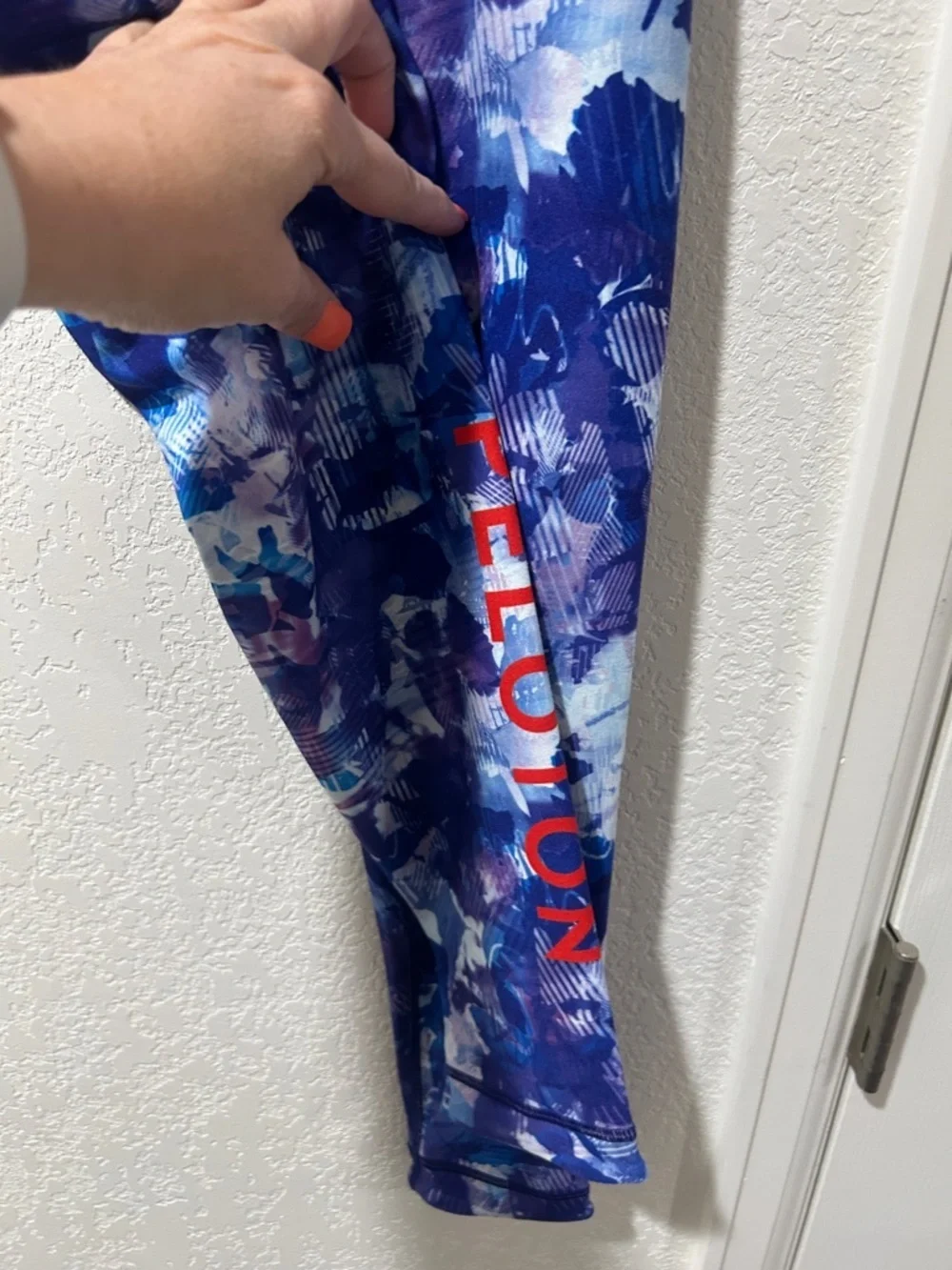 Peloton x WITH Blue Moves Reversible High Waisted Leggings - Picture 6 of 10